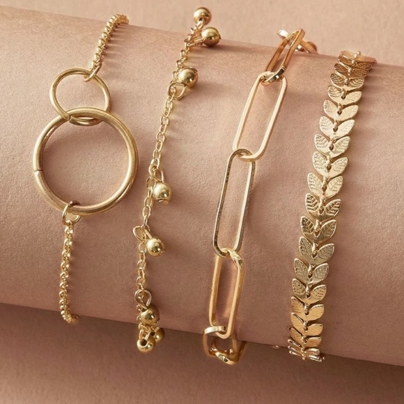 3/$30๐Chain Link & Leaf Gold Bracelet set๐ - Picture 2 of 5
